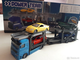 Autopřepravník + 4 autíčka - 2