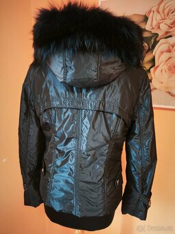 Elegantní bunda. - 2