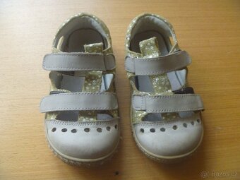 zlaté barefoot sandálky vel. 29 - 2