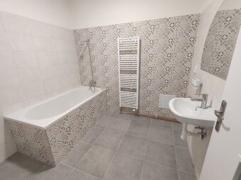 Pronájem bytu Moderní byt 61 m2 +  TERASA 15 m2 - 2