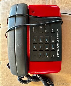 Starý telefon - 2