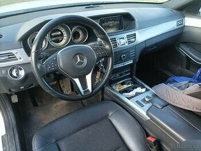 Mercedes Benz E300 - 2