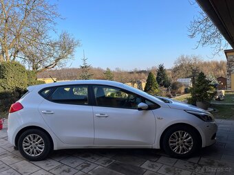 KIA Ceed 1.4 CRDi (2013), hatchback, nafta, manuál - 2