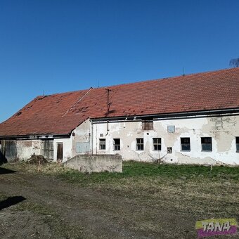 Prodej zemědělská usedlost, 800 m2 - Dolní Chvatliny - Manči - 2