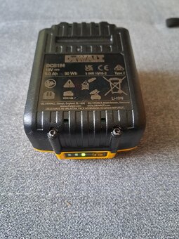 Baterie DeWALT DCB184 18V 5Ah - 2
