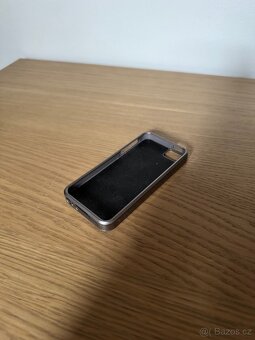 Pouzdro iPhone 5, 5s a SE 2016 - 2