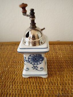 Porcelánový secesní mlýnek na koření - 2