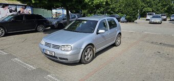 Golf 4 - 2