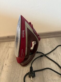 Žehlička Tefal 1000,- - 2