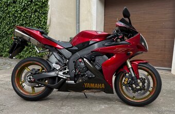 Yamaha r1 - 2