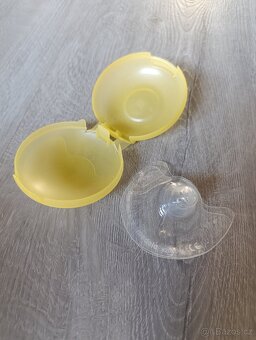 Medela kontaktní kojící kloboučky, vel. M - 2