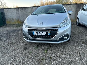 Peugeot 208, 1,2 rok 2015, klima, panorama - 2