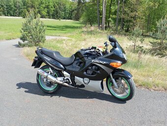 Suzuki GSX 600f - 2