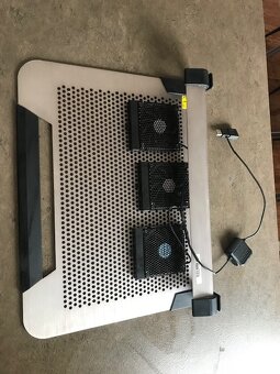 Prodám chladící podložku pod notebook zn. Coolermaster - 2