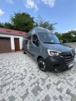 RENAULT MASTER III r.v. 2023, 6 míst, 120kW - 2