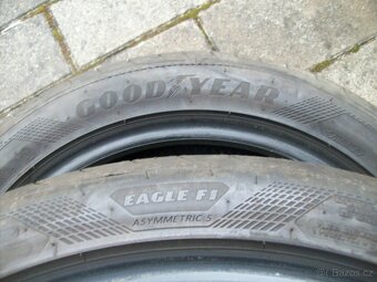 sada letní Goodyear F1 225.45.17 91Y - 2