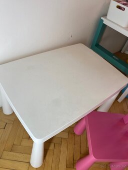 Dětský stůl a židle - 2