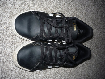 Černé tenisky zn. Adidas vel 37 1/3,stélka 23cm - 2