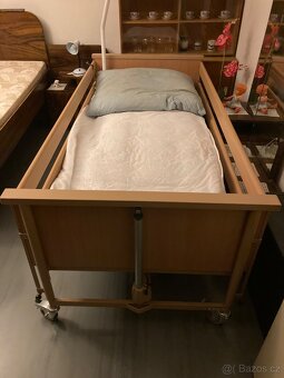 Zdravotní elektrická polohovací postel - 2