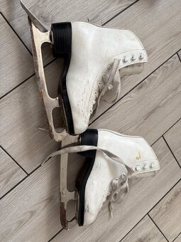 Dívčí brusle vel 30 - 2