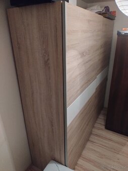 Šatní skříň - 2