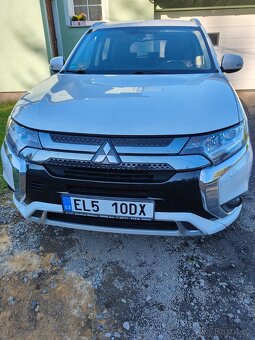 Prodám Mitsubishi Outlander 2,4 PHEV, rok 2020, - DPH - 2