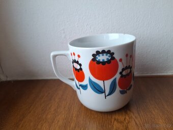 Sběratelský hrnek s otukem. - 2