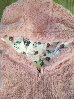 2x chlupatá vesta vel 86/92 - 2