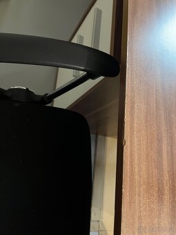 Pracovní stůl a židle - 2