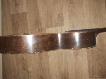 Kytara vídeňka. - 2