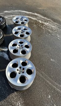 5x98 r17 Alfa romeo - 2