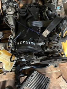 VW Passat - převodovka, motor rv 2003 - 2