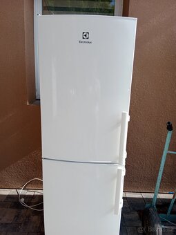 Lednice s mrazakem Elektrolux - 2