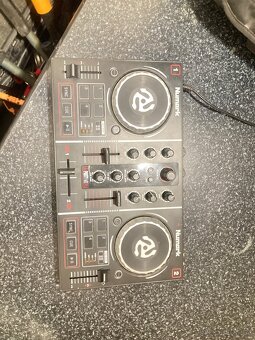 Numark mixážní pult - 2