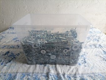 Spojovací materiál - 2