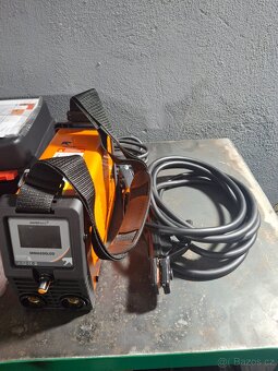 PANTERMAX MMA200LCD invertorová svářečka MMA/TIG - 2