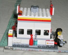 Stavebnice lego 79dílků.Na adresu na dobírku za 30Kč. - 2