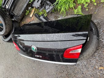 Škoda Superb 2 víko kufru sedan\liftback - 2