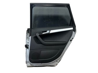 Pravé zadní dveře stříbrná LY7W Audi A3 8P sportback 2006 - 2