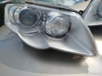 Xenony Passat B6 - 2