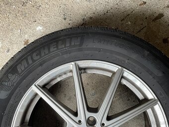 Sada kol Mercedes včetně pneu 235/60 R18 - 2