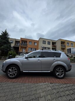 Citroen c-crosser 2.2 HDI - 2