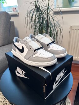 Air Jordan 1 Low OG Barons - 2