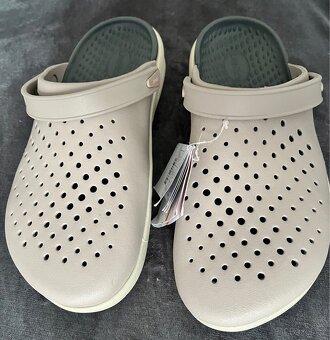 Pantofle CROCS - 2