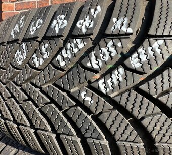 195/60 R18 96H XL zimní pneumatiky Semperit (2422) - 2