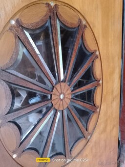 Starožitná šatní skříň - 2