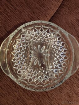 Skleněná miska a sklenice - 2