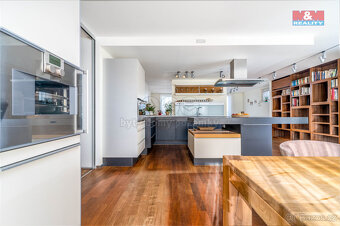 Prodej bytu 3+kk, 160 m², Praha, ul. Spinozova - 2