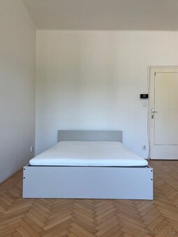 Postel: IKEA MALM 140x200, světle šedá - 2