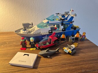 LEGO City 60277 Policejní hlídková loď - 2